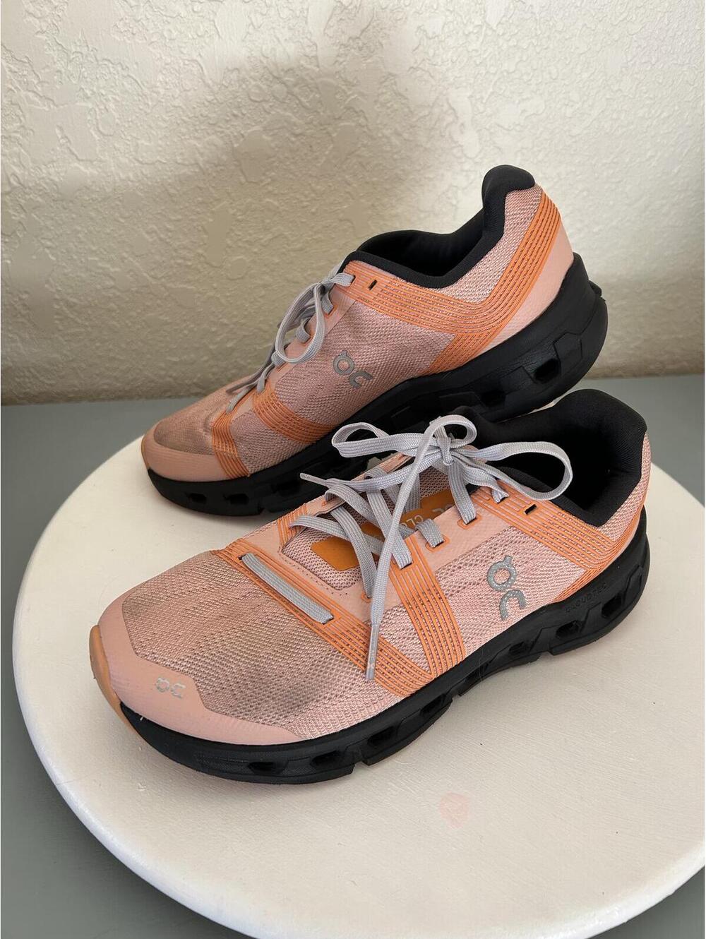 On CloudGo Sneakers Rose/Magnet Women’s Size 8